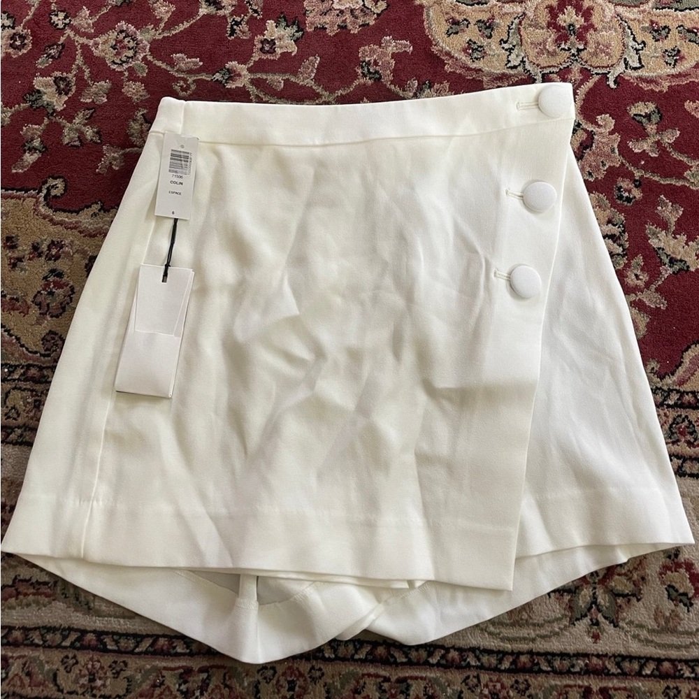 NWT Aritzia White Skort - Picture 2 of 5